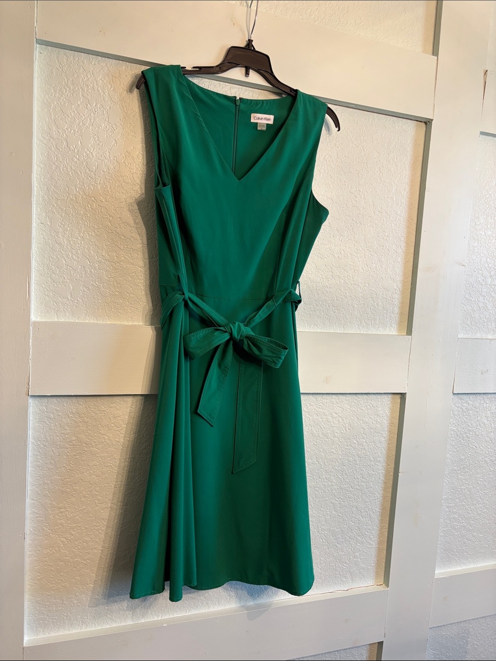 Calvin Klein Green V-Neck Tie-Waist Dress
